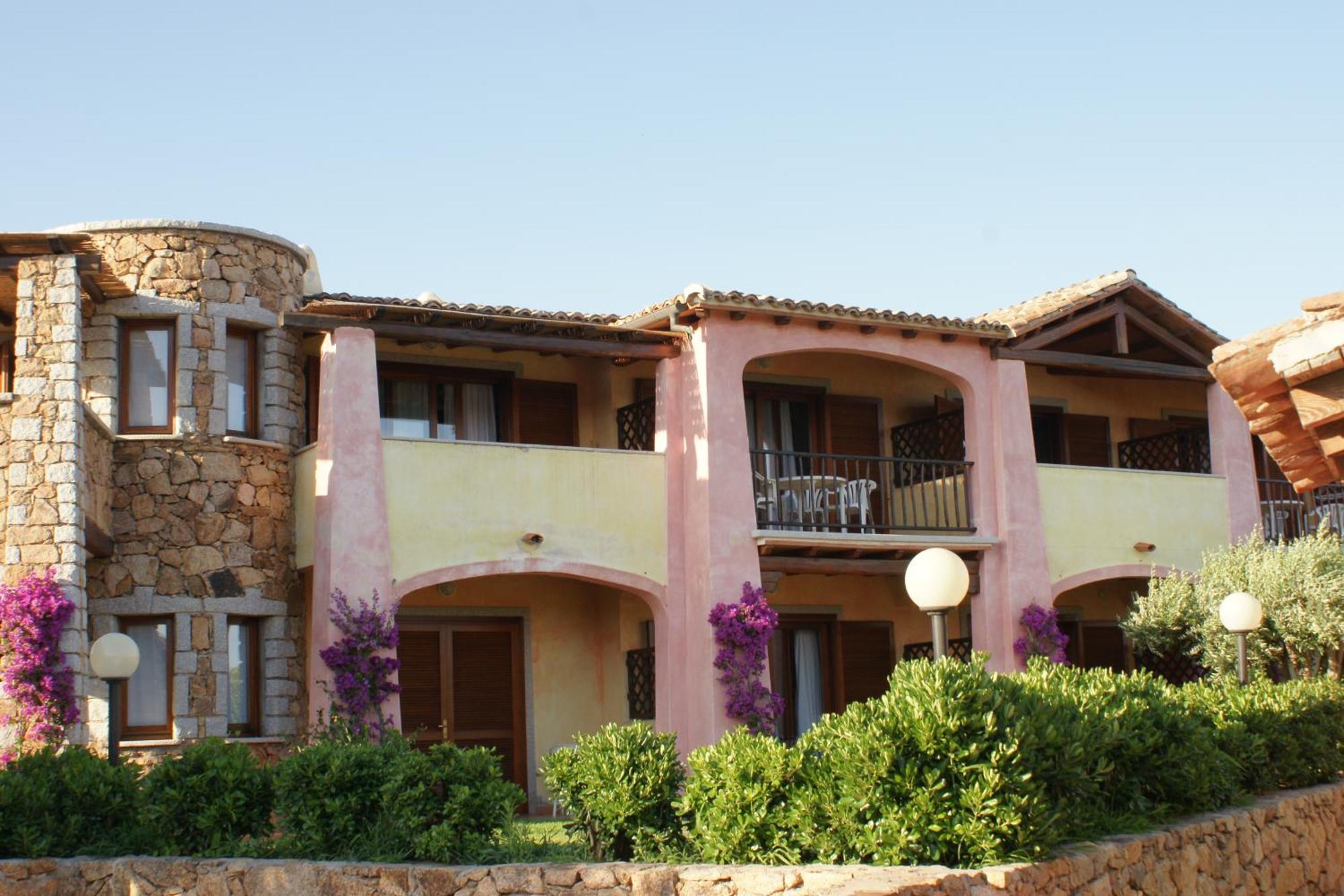 Aparthotel Baia Caddinas Clubresidence Golfo Aranci