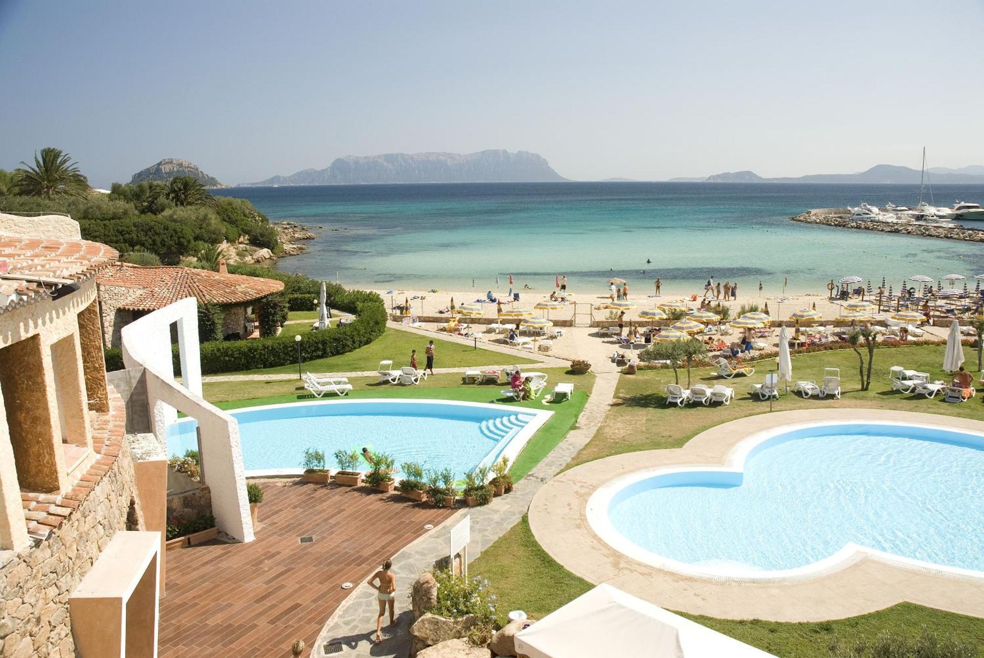 Aparthotel Baia Caddinas Clubresidence Golfo Aranci